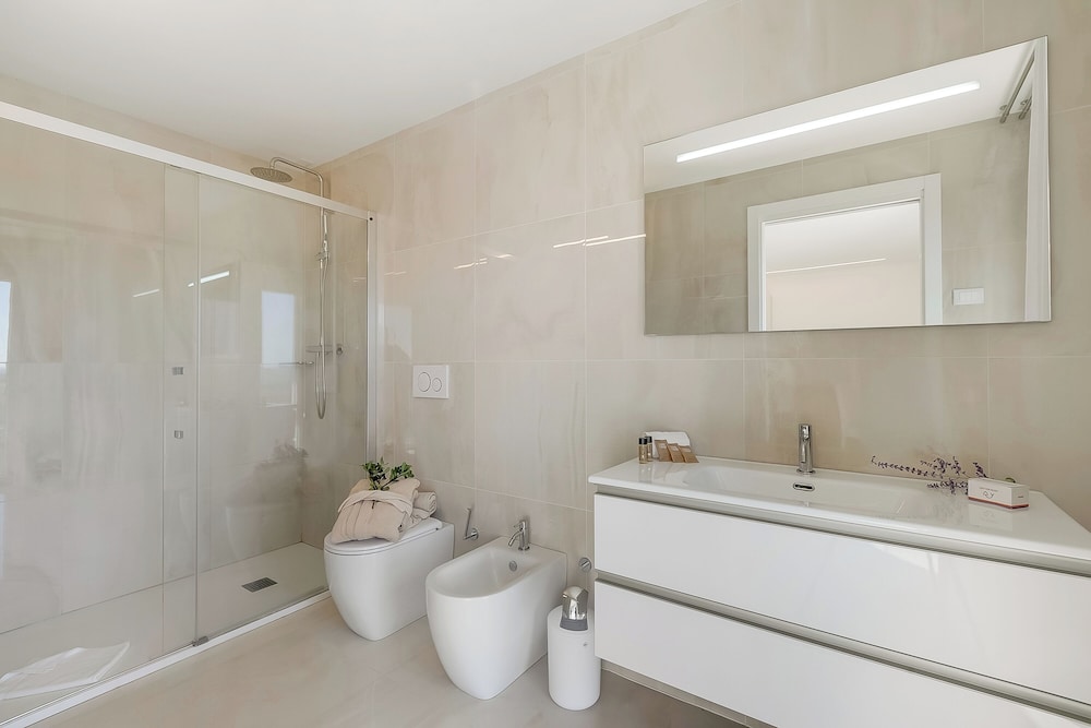 Villa Chimera White With Panoramic Pool