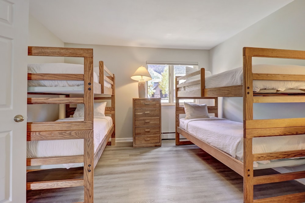 Legends 11 5 Bedroom Townhouse