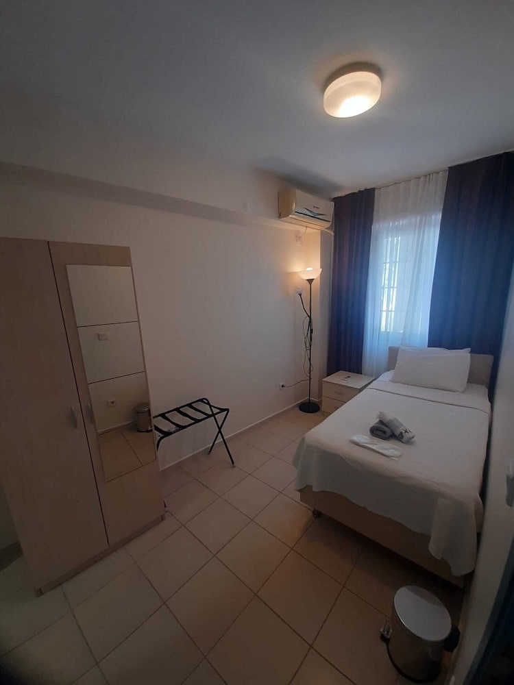 Delos Otel
