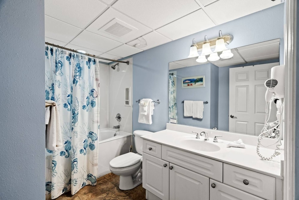 Emerald Beach Resort by iTrip Panama City Beach