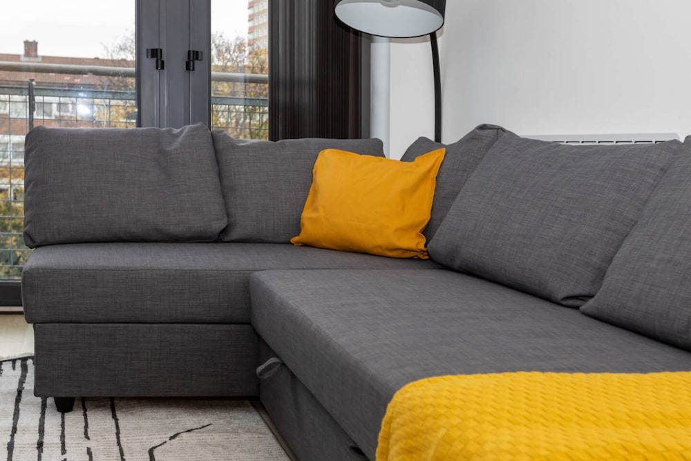 Lovely 1 Bedroom Flat Overlooking Canal in Hackney