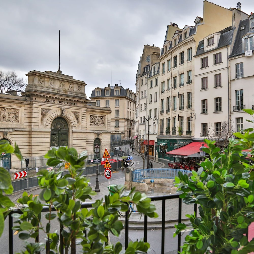 Mouffetard Terrace I Amazing 1 Bed Apt w Balcony