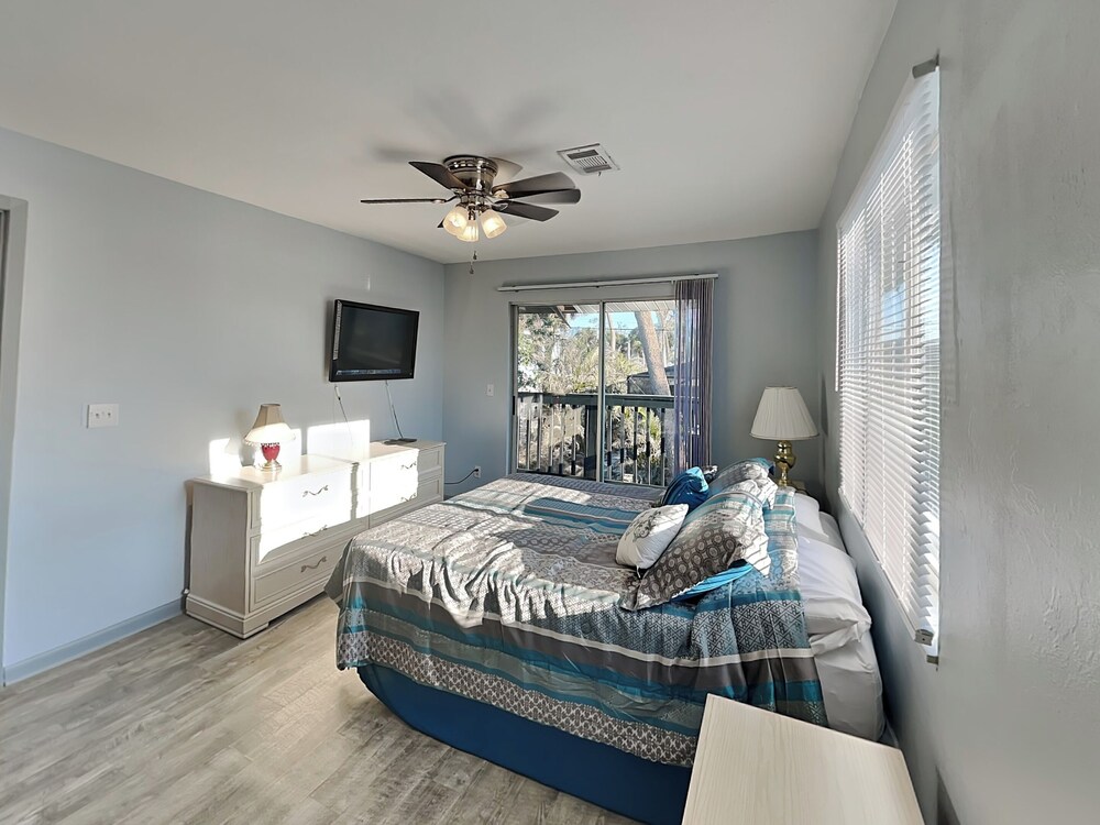 Palm View by Distinctive Beach Rentals