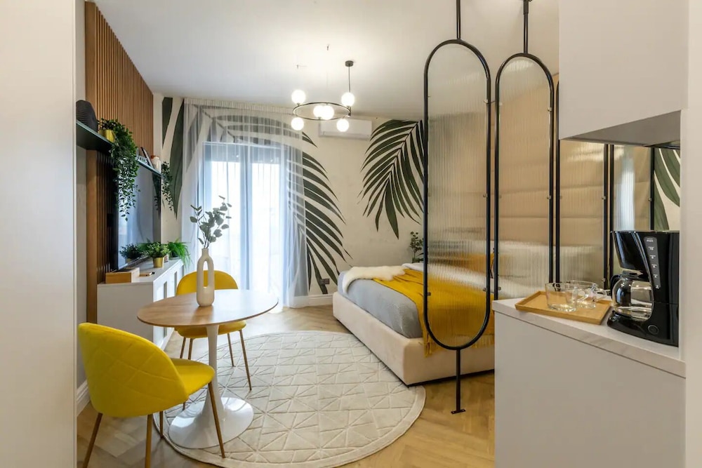 Aiastay Bucharest River Apartments