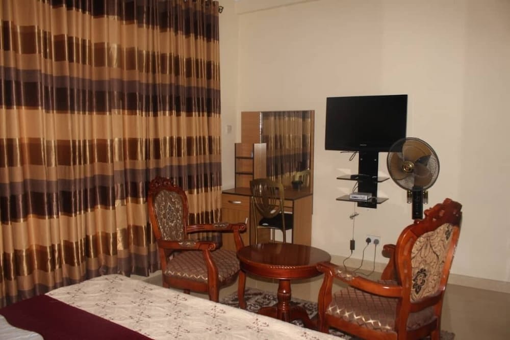Tobby Royal Suites view 5