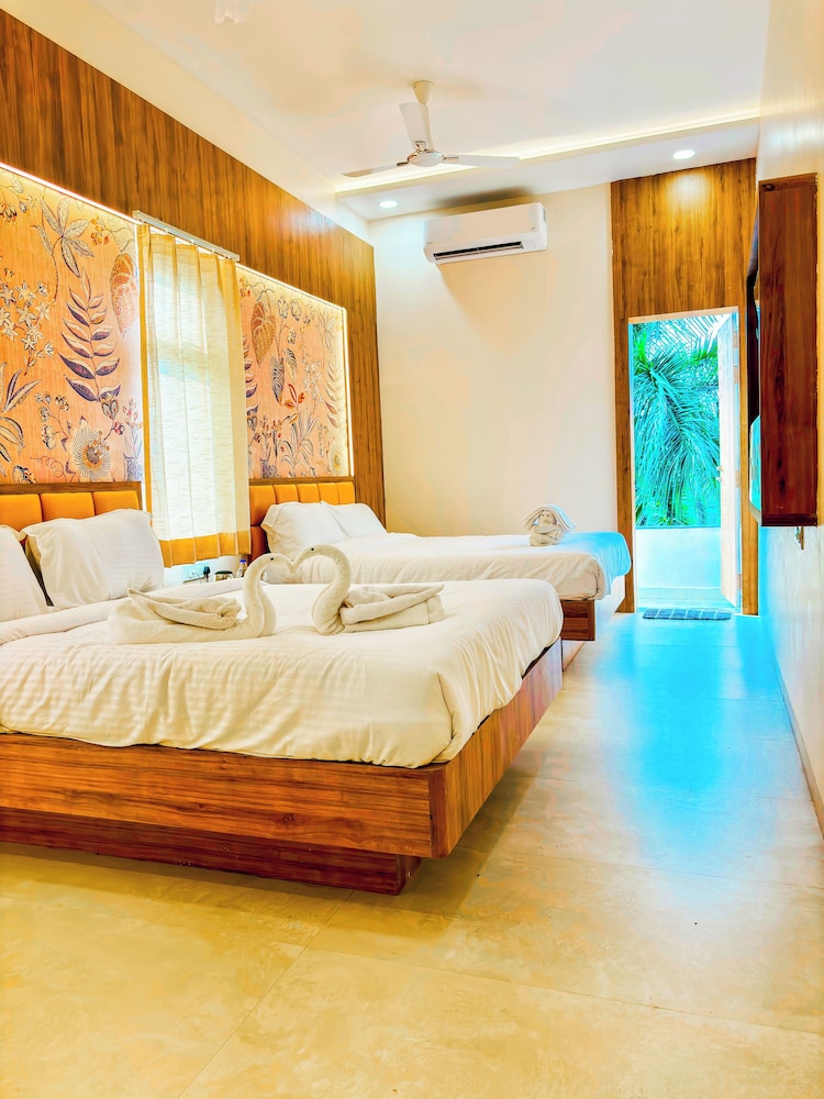 Hotel Vatika Inn