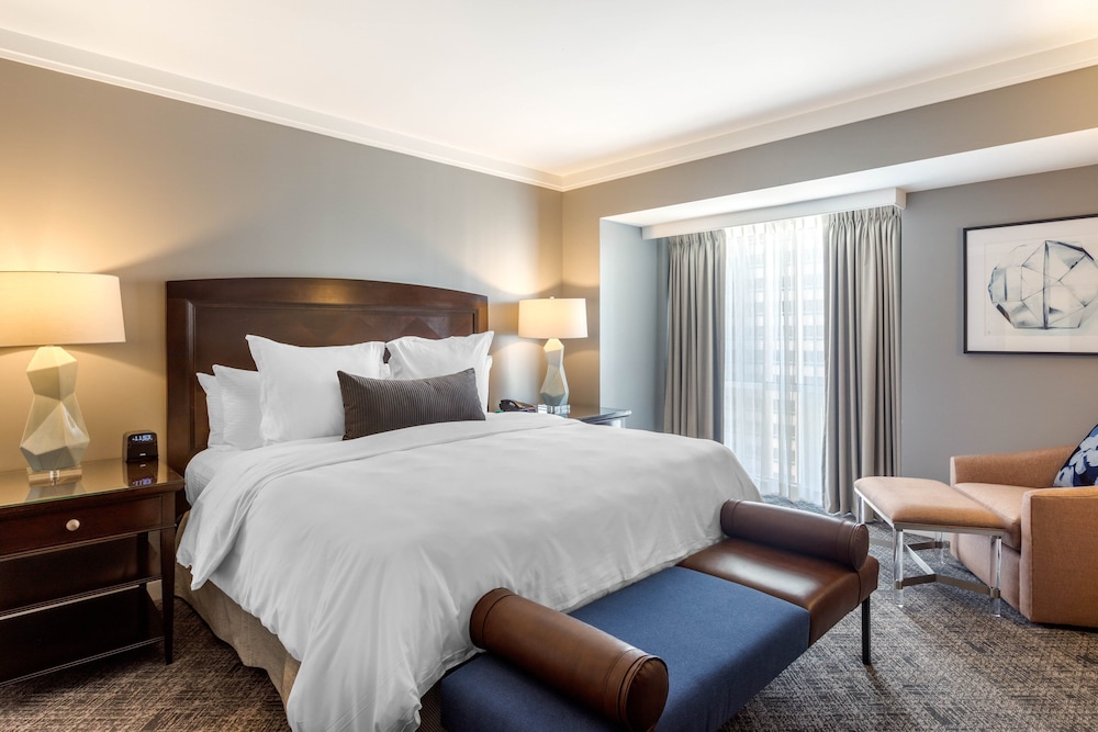 Omni Los Angeles Hotel at California Plaza 18