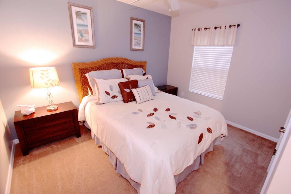 3152 Encantada view 4