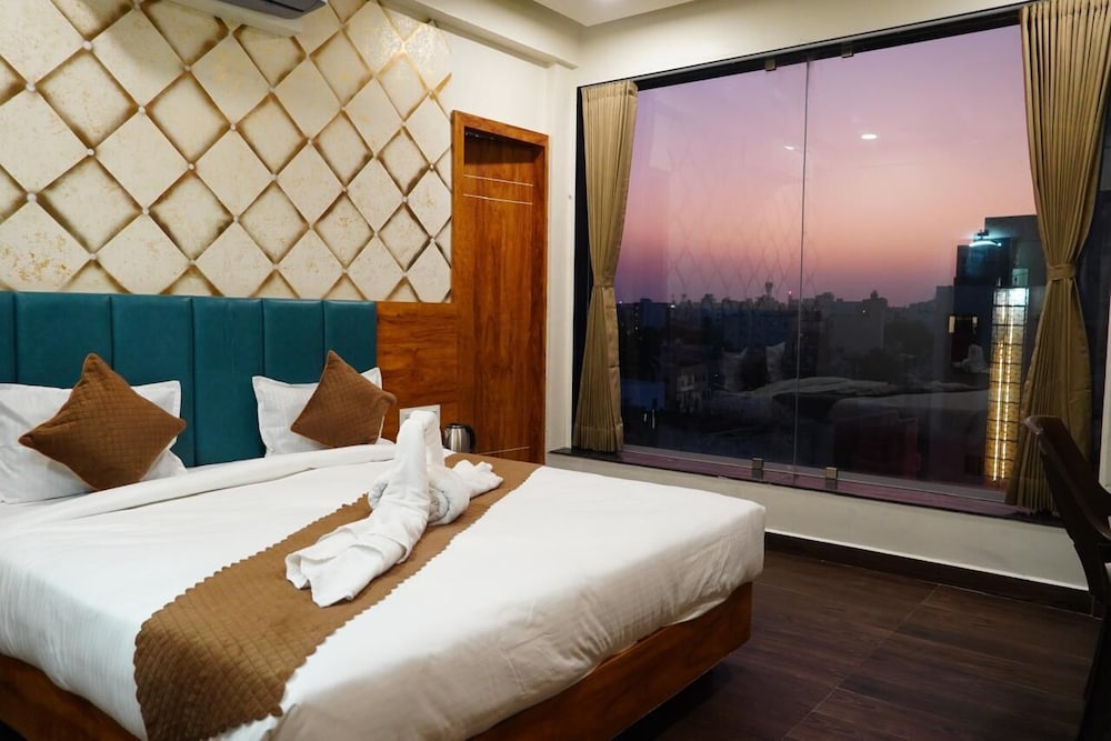 Hotel vraj palace