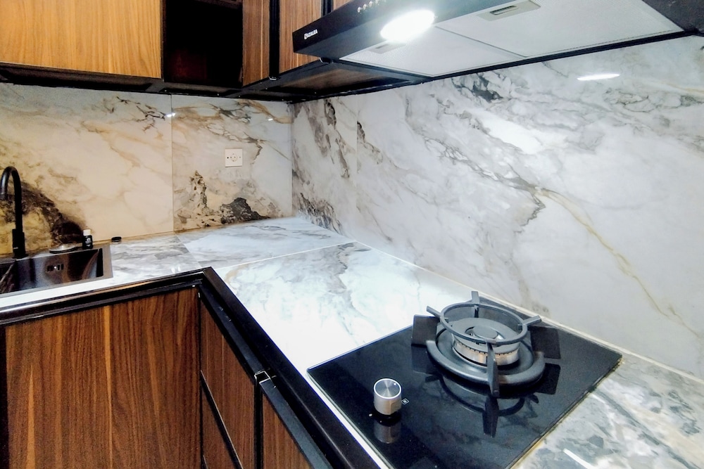 Cozy and Spacious 1BR at Anderson Supermall Mansion Apartment