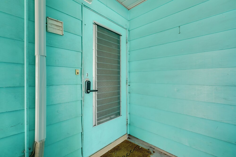 1/2 Mi to St. Lucie River: Treasure Coast Home