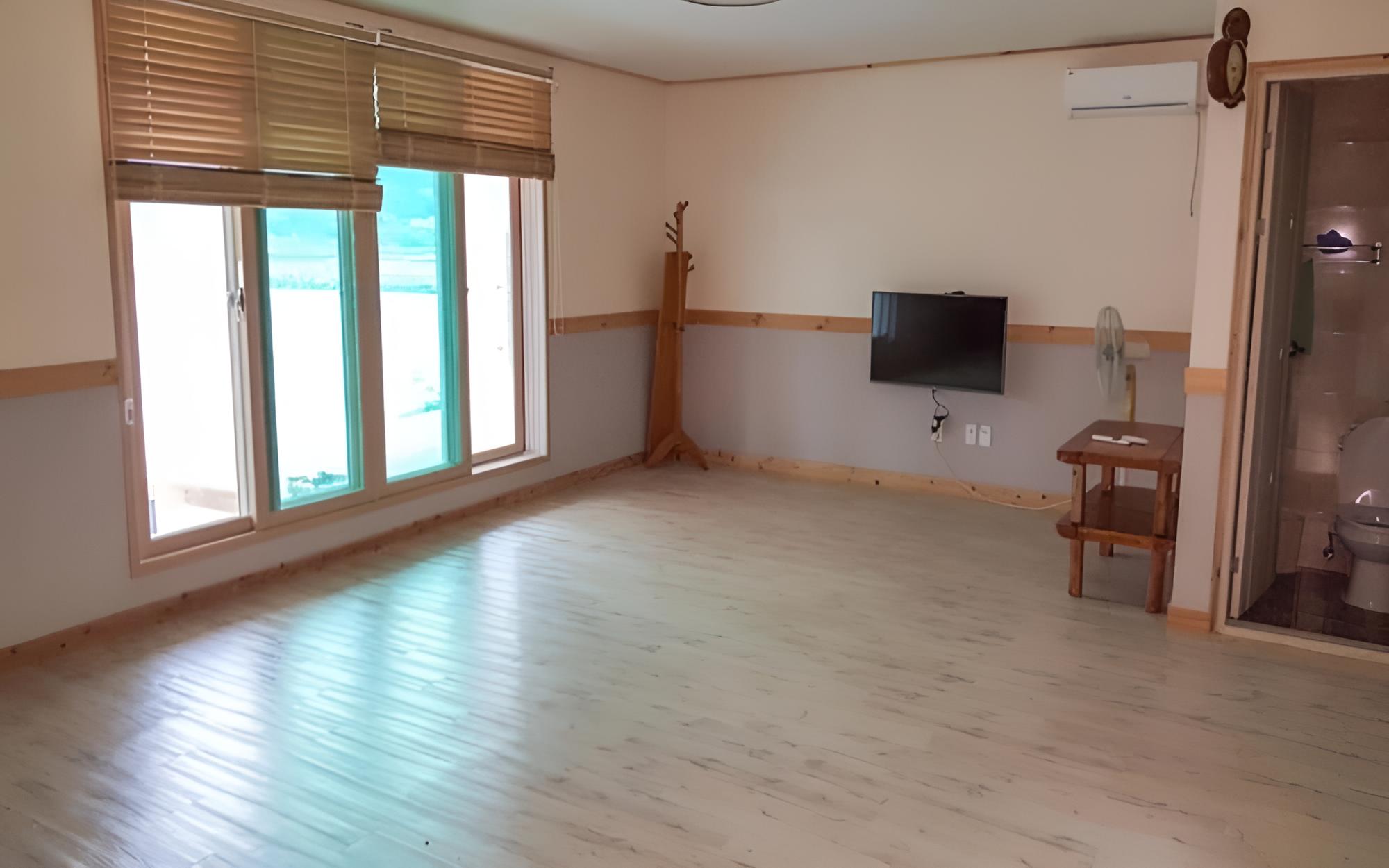 Goheung Beach Joeun Pension view 5