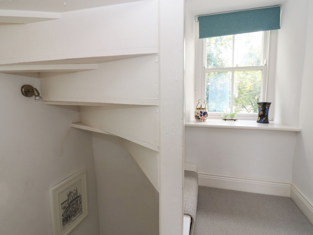 Cross View Cottage
