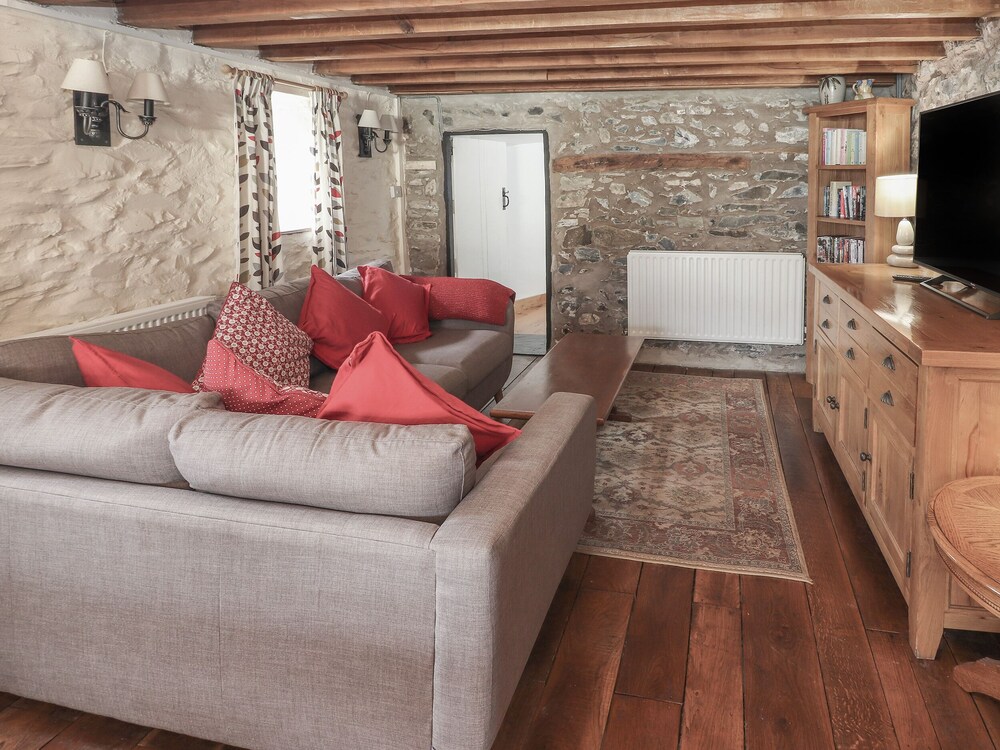 Dovetail Cottage view 4