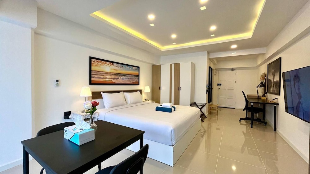 Heritage - Modern Studio Shared Pool, City Centre