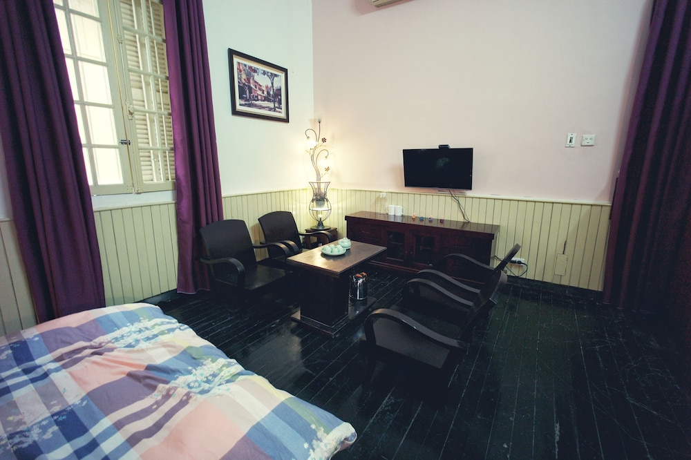 Hanah's Tiny Hanoi Homestay