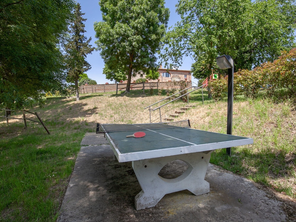 Apartment in Tuscany With Pool & BBQ