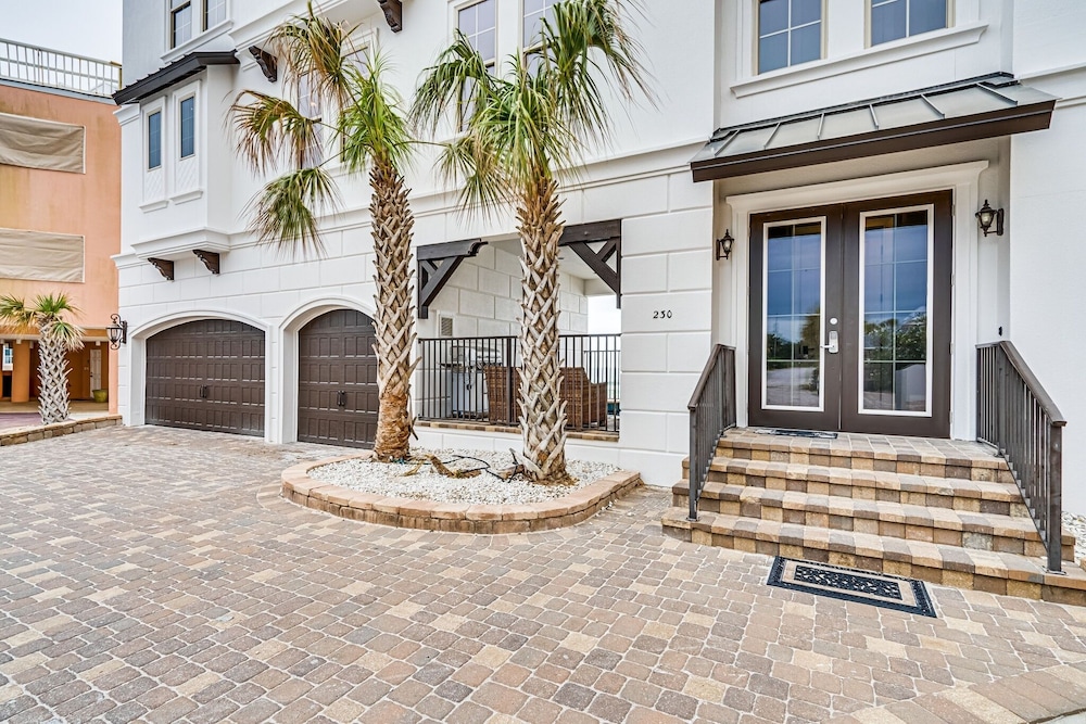 Ocean Front Escape 4 Bedroom Home by RedAwning