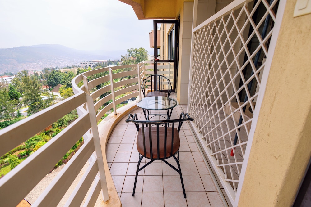 Altis Apartments