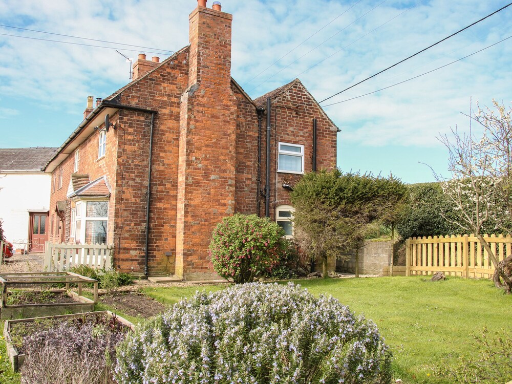 1 Royal Oak Cottages