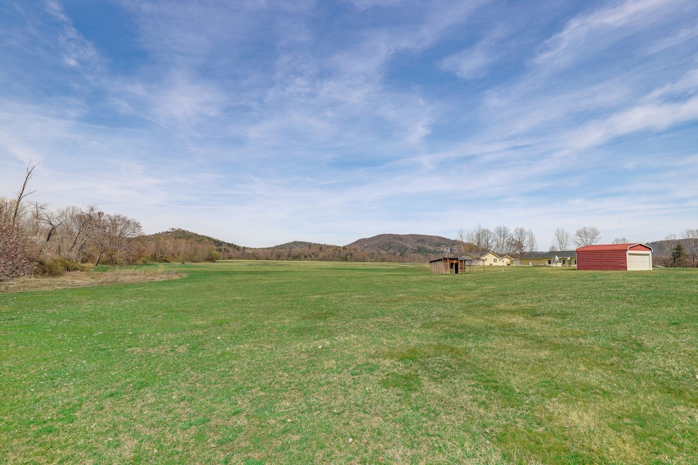 River Access & Gorgeous Views: Pisgah Forest Home!