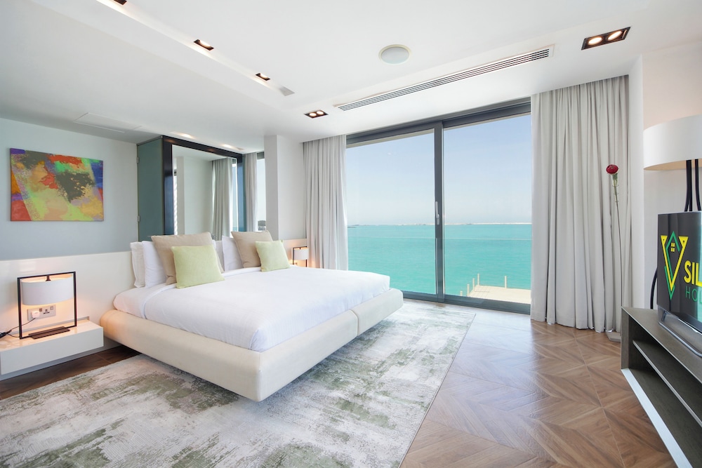 Overwater Luxury Retreat - Nurai Island