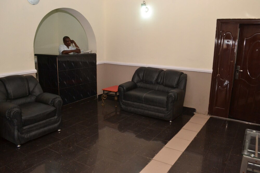 Aquatic Suites & Lounge view 4