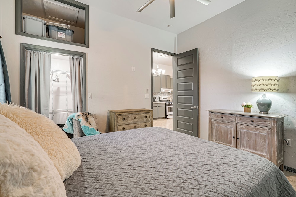 Near Casino & Shops: Cozy Apt in West El Paso!