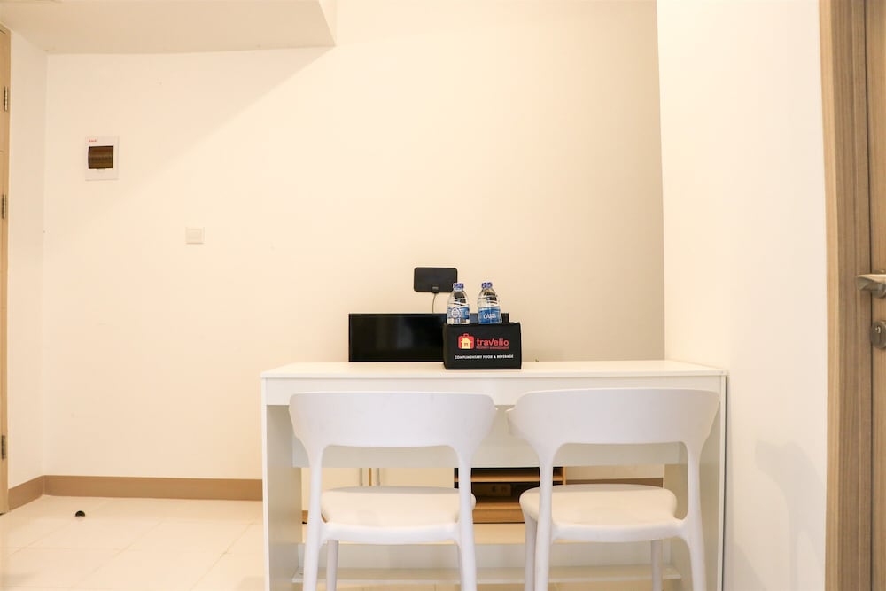 Cozy And Enjoy Living 2Br At Tokyo Riverside Pik 2 Apartment view 3