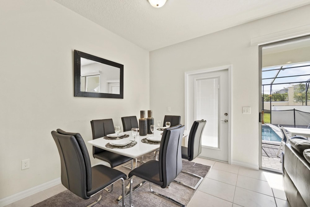 New Home- Beautiful Thematic Home With Pool Close to Disney - Image 4