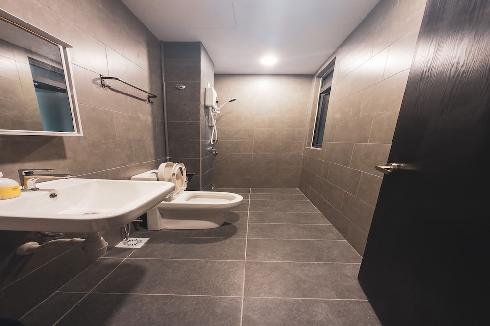 Neu Suites Horizon View Apartments
