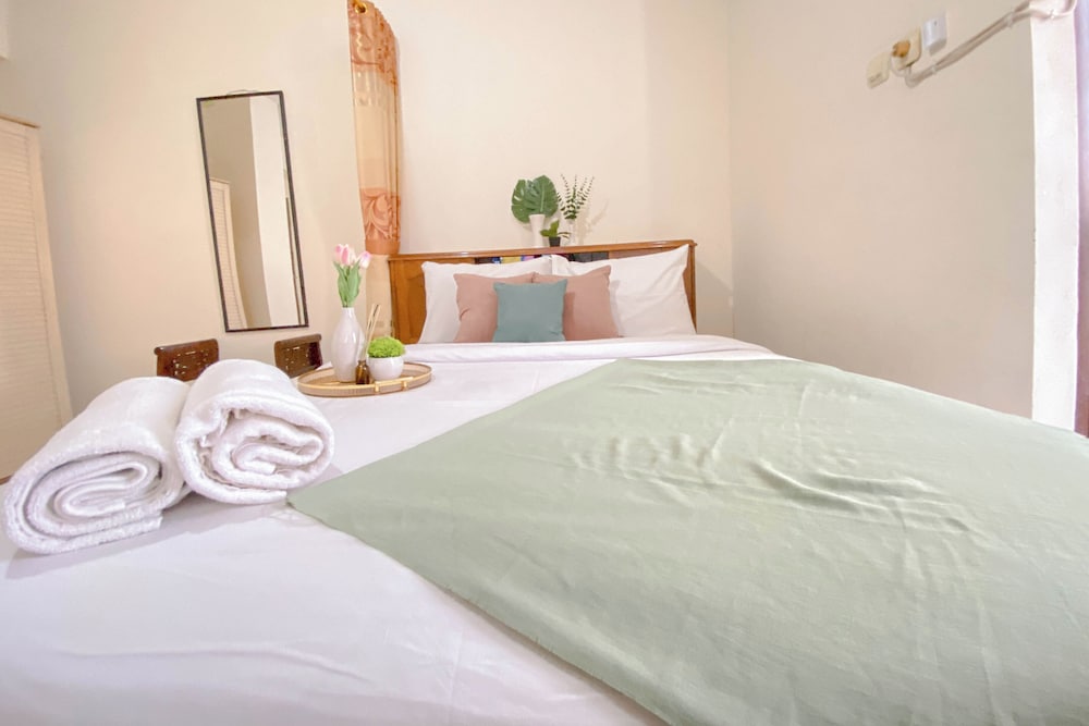 Comfy Studio at Gateway Ahmad Yani Cicadas Apartment