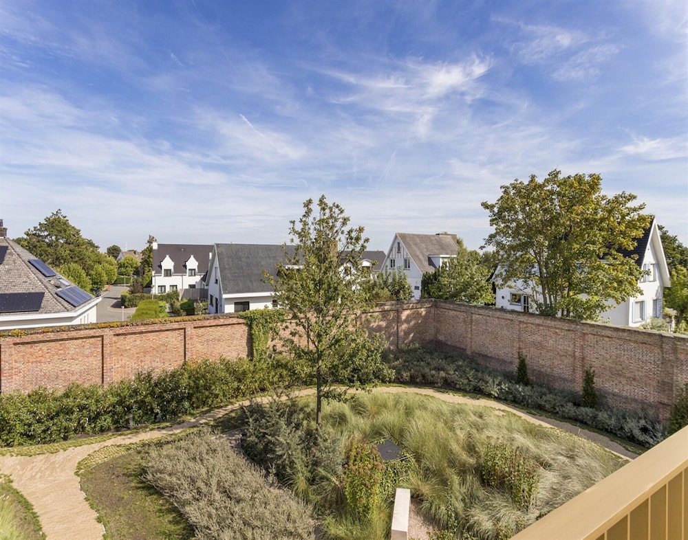 Flat in Belgium Near Sea Dyke & Town Center