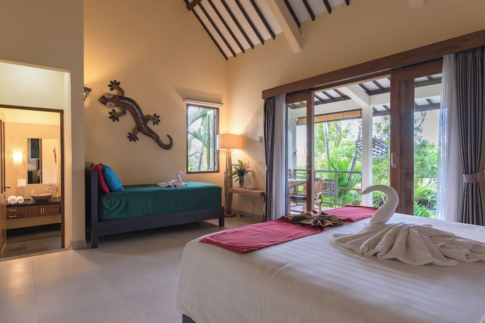 Alamanda Lovina Resort