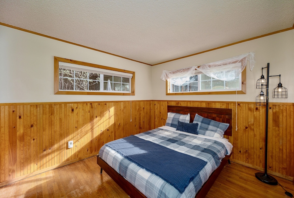The Blue Bear Cabin Lake Tahoe Family Getaway 2 Bedroom Home