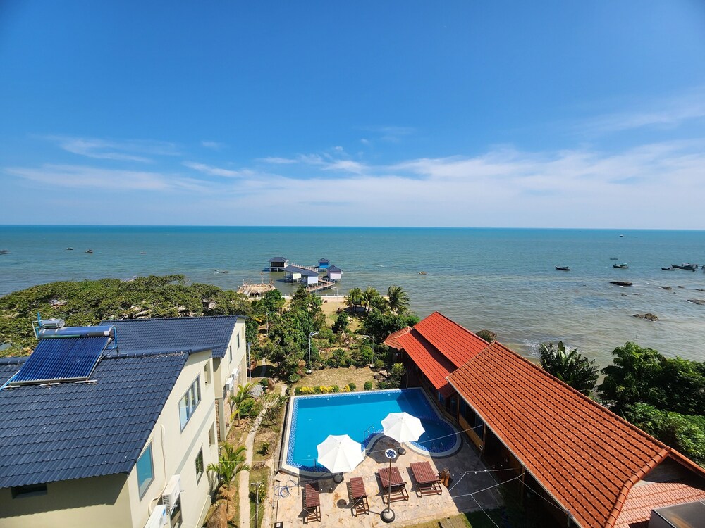 Sunny Shore Resort