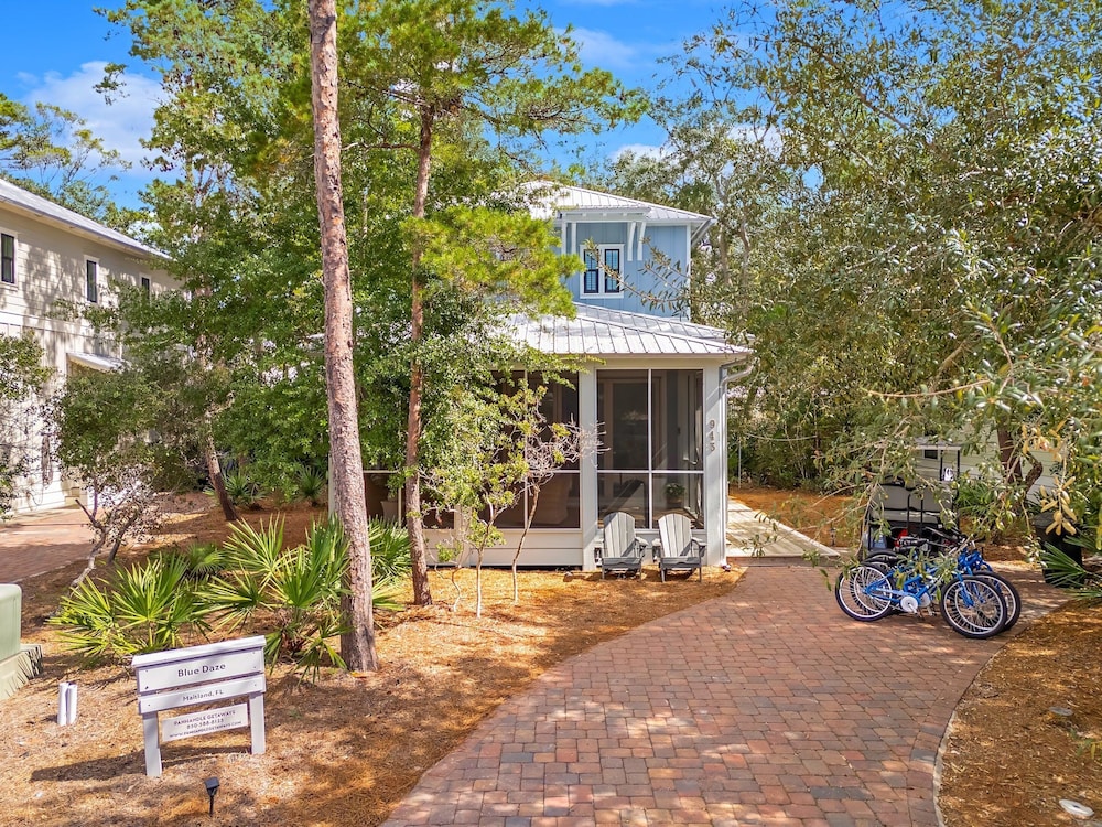 Magnolia Cottages by the Sea by Panhandle Getaways