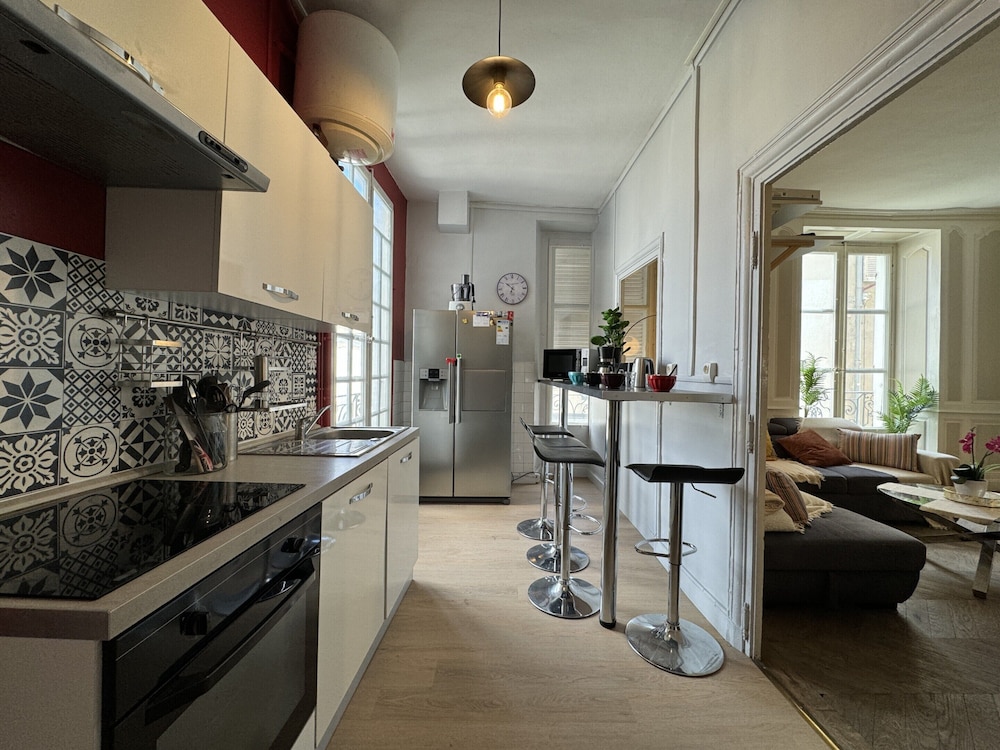 Villa in Le Mans Near Plantagenet City