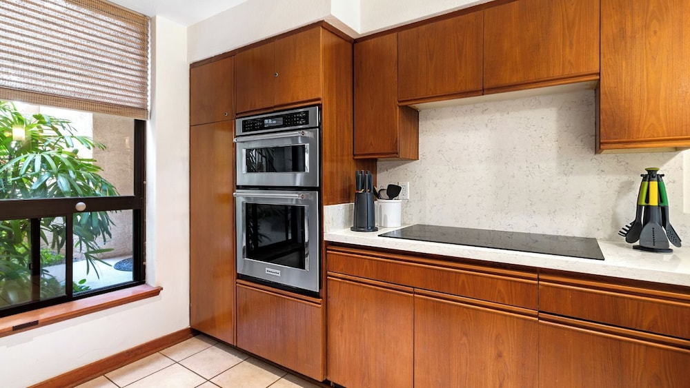 Ground Floor - In-unit Central AC - Vrkcv