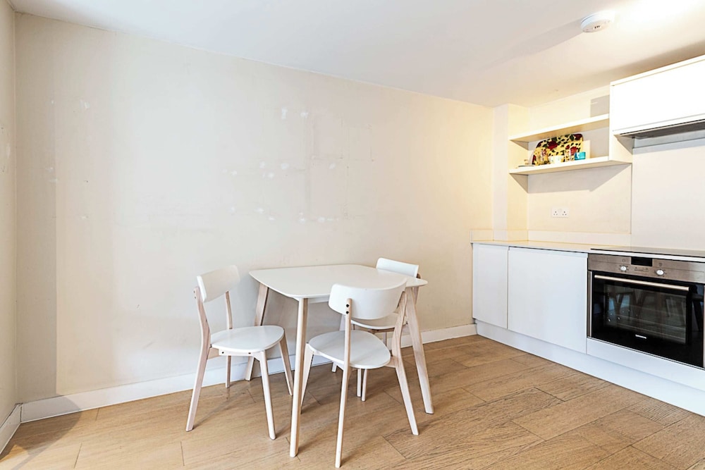 City Relay Sleek Apartment in Belgravia