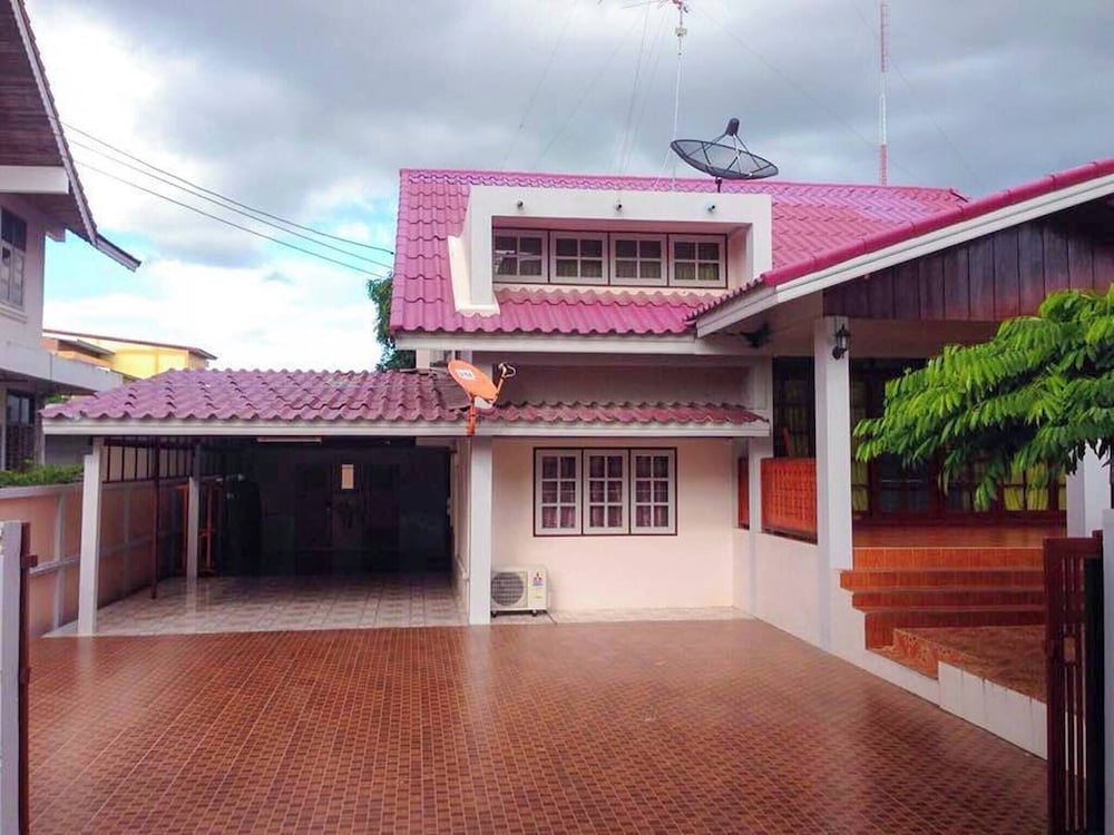 Buriram The Big House, 3 Bedrooms, 3 Bathrooms