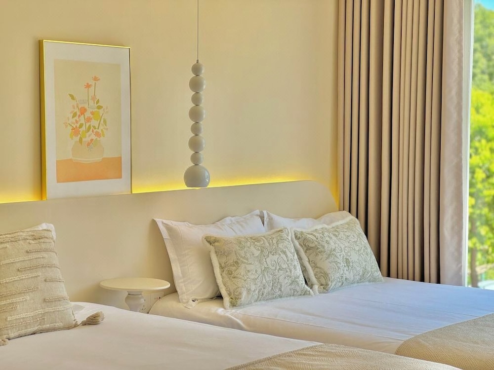 QIMeow Garden Hotel