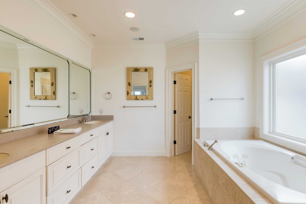 11 Singleton Beach by Avantstay Oceanfront Retreat w/ Private Pool + Boardwalk Near Hilton Head Hotspots