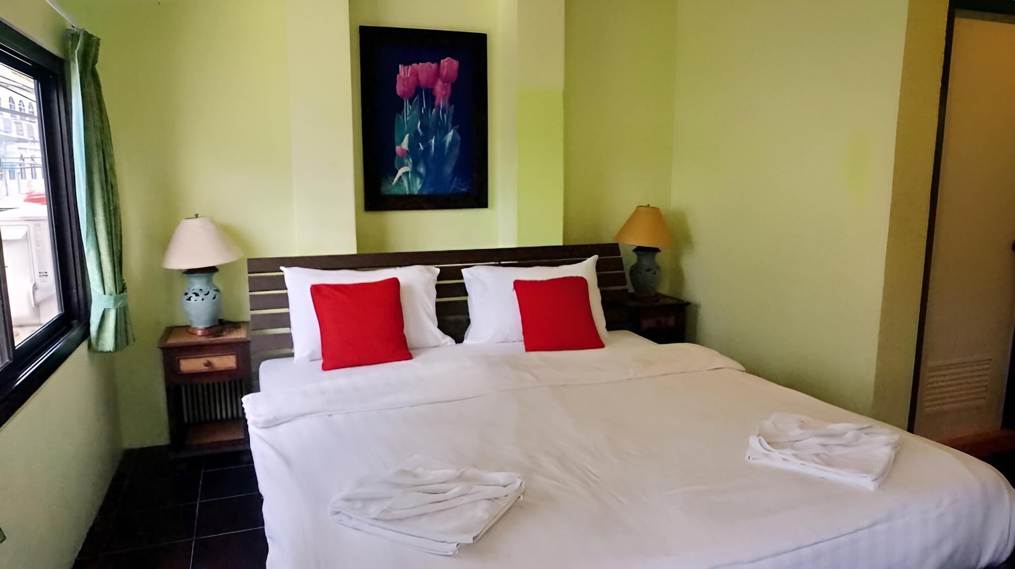 Baan Kluaymai Guesthouse