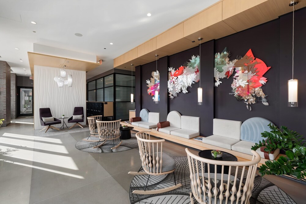 Luxury Penthouse 3BR Prime Location