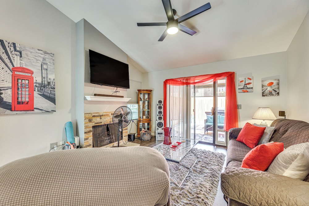 4 Mi to Dtwn: Cozy Couple's Haven w/ Patio in Mesa