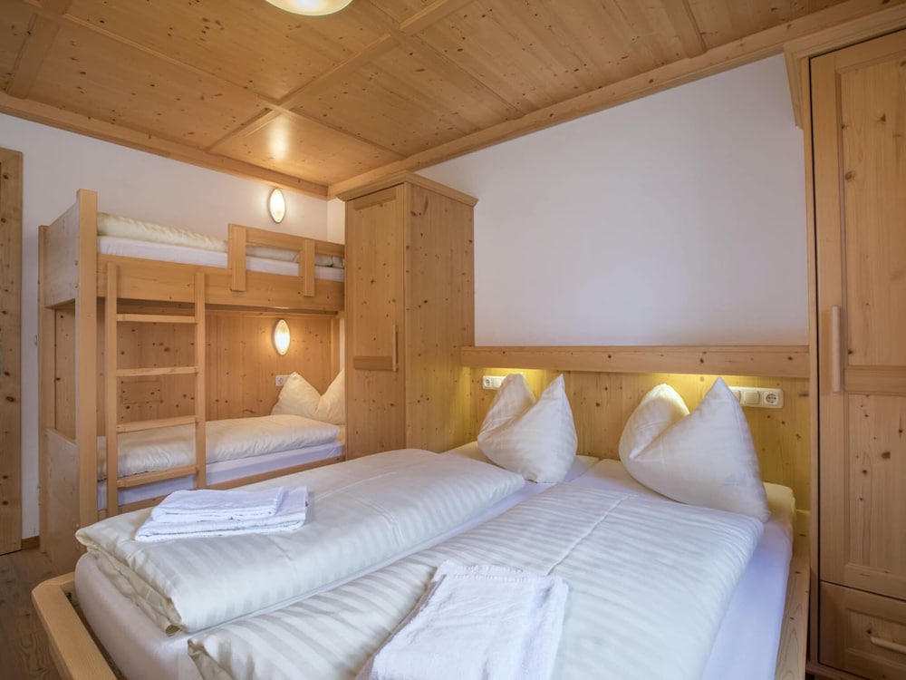 Restful Chalet in Wald-Königsleiten near Ski Bus
