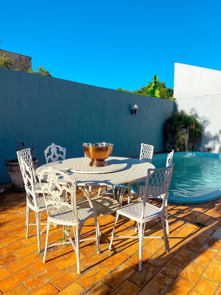 Casa 3 suites 1 quarto piscina AC 10 Hos