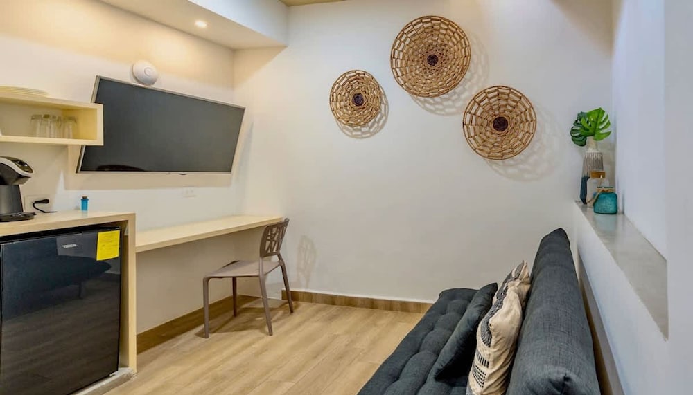 3Br Exclusive TH w Spacious Roof Private Pool