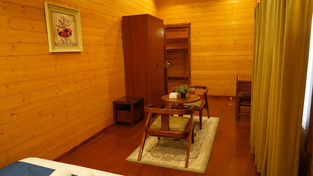 The Land Villas Ammaria